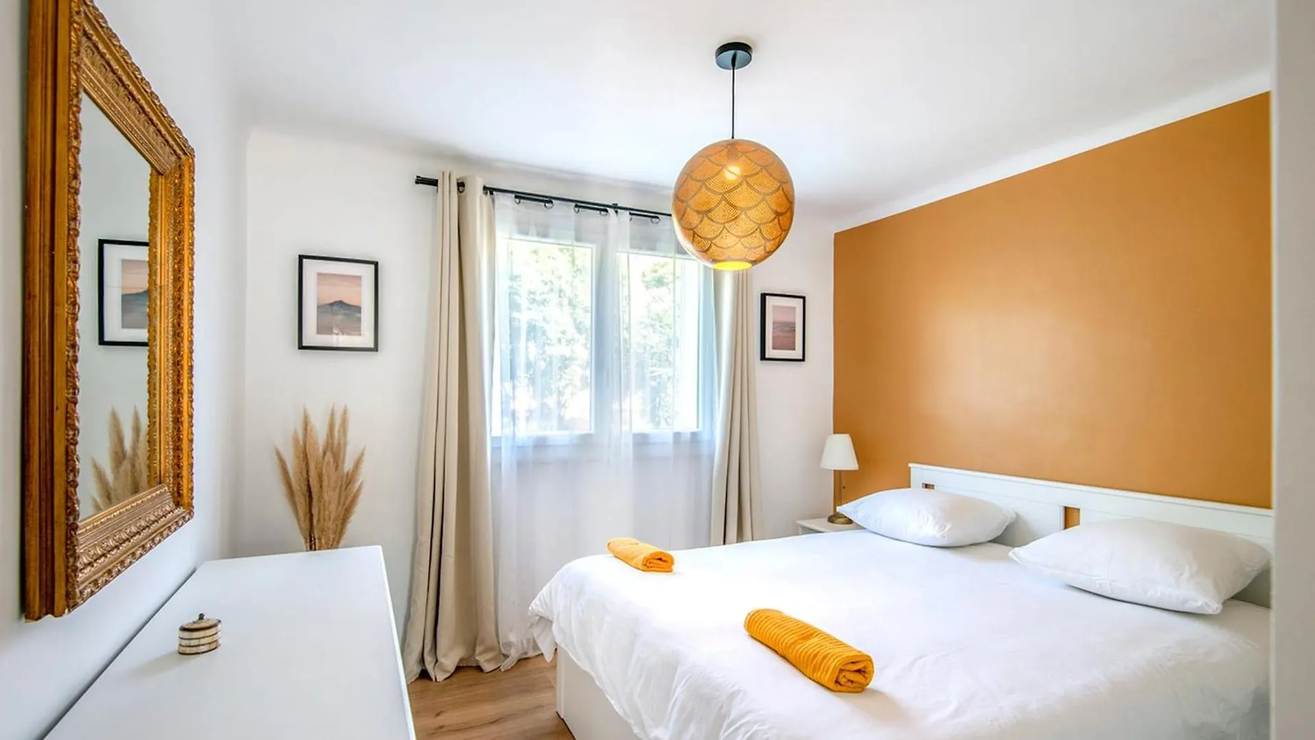 Beautiful Apartment Of 65 M2 In The 8Th Marseilles