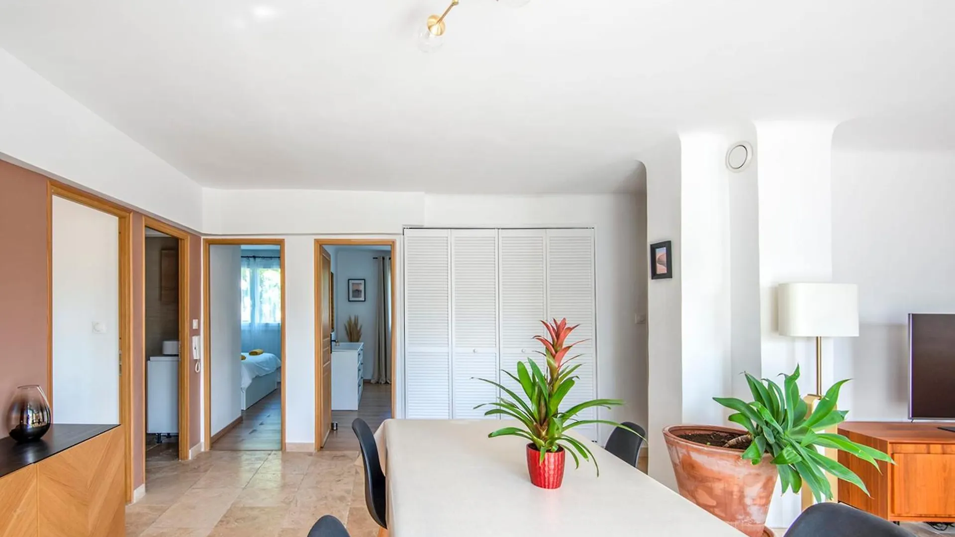 Beautiful Apartment Of 65 M2 In The 8Th Marseille